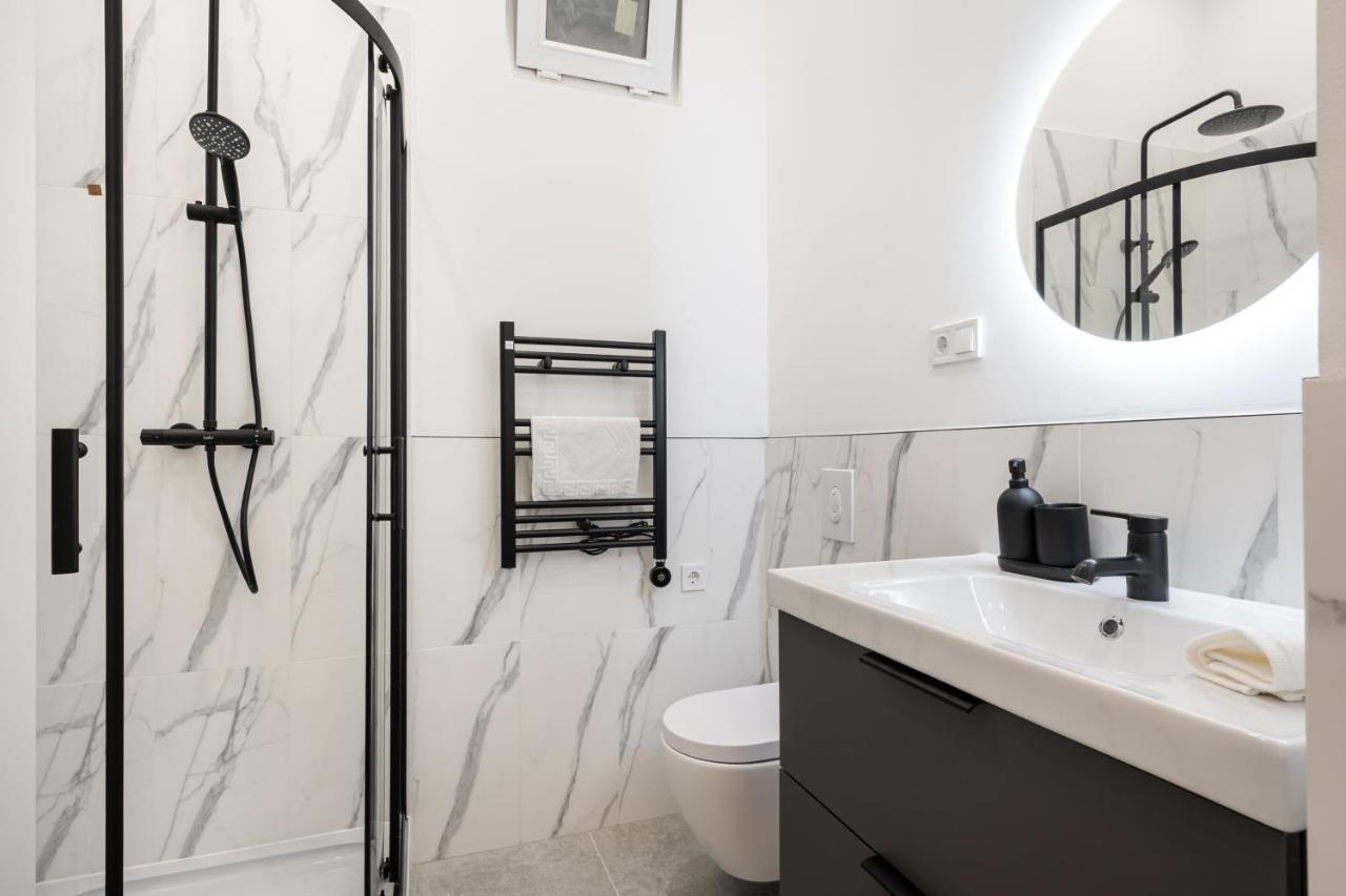 D48 - Central Boulevard Residence - Best Location By Bqa บูดาเปสต์ ภายนอก รูปภาพ