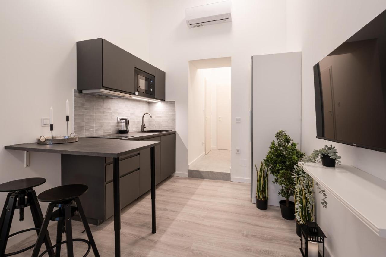 D48 - Central Boulevard Residence - Best Location By Bqa บูดาเปสต์ ภายนอก รูปภาพ